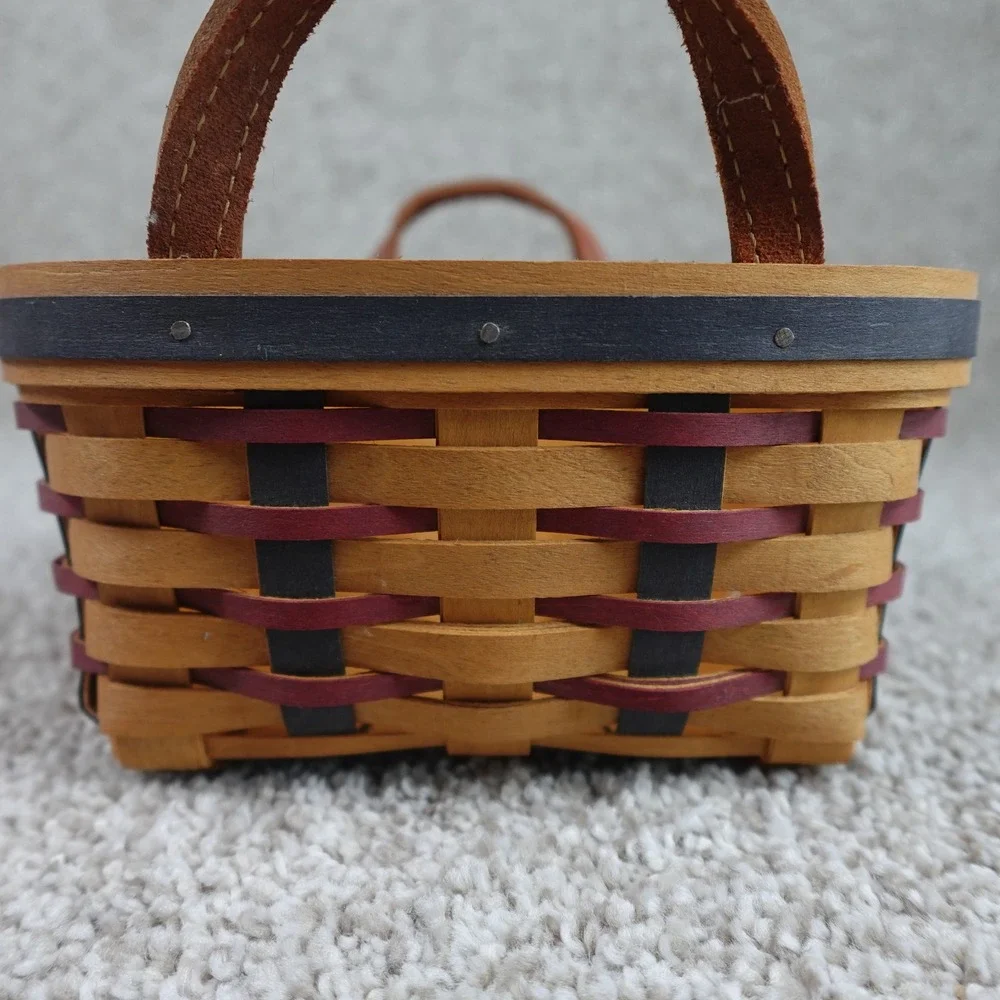 Longaberger 2005 Proudly American Medium Berry Basket Red Blue Leather Handle